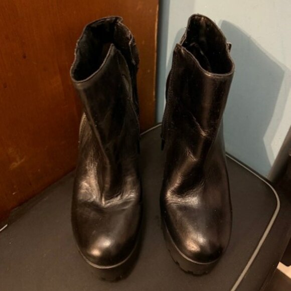 Schutz Black Leather Platform Heel Boot with Lug Sole and zippers - Picture 2 of 16